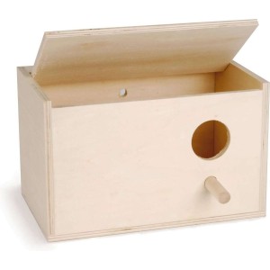 Houten broedkast met gat rechts voor parkieten
